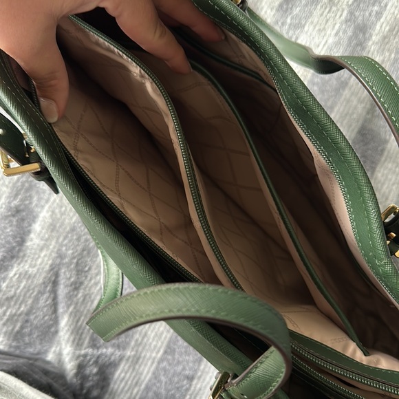 Green Michael Kors Tote Bag - Picture 5 of 7